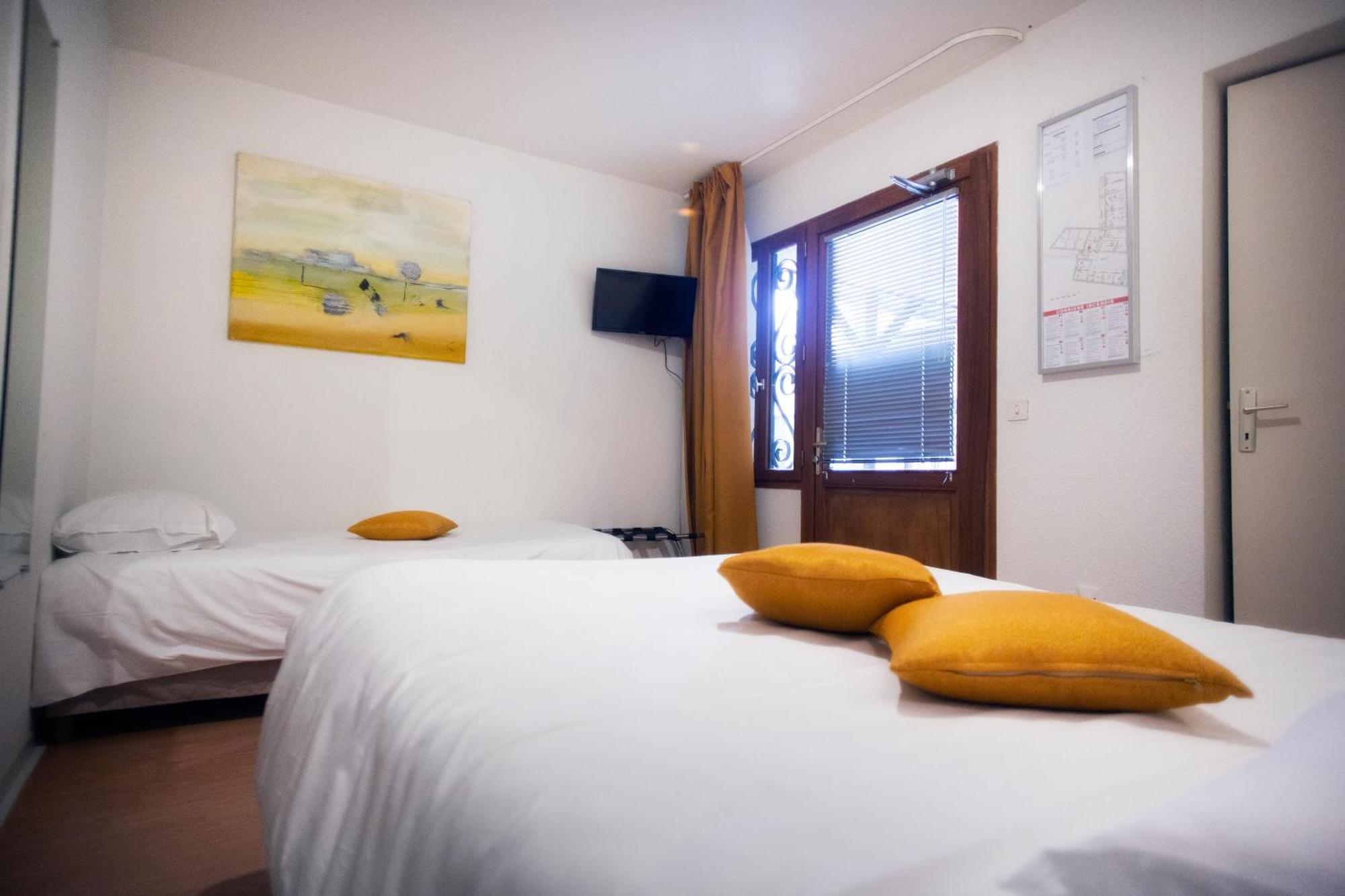 Le Victor Hugo - Hotel Et Restaurant - Logis Hotels Saint-Céré Kültér fotó