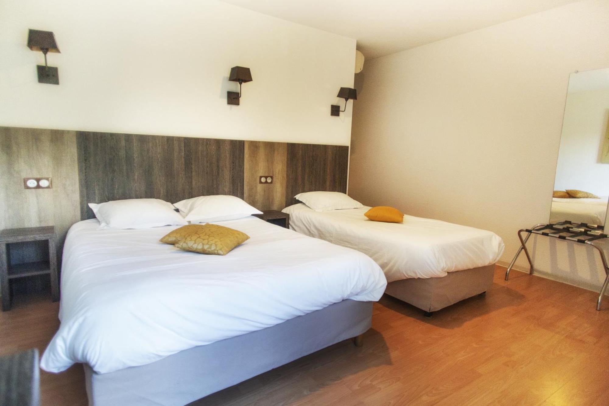 Le Victor Hugo - Hotel Et Restaurant - Logis Hotels Saint-Céré Kültér fotó