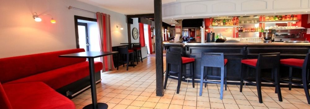 Le Victor Hugo - Hotel Et Restaurant - Logis Hotels Saint-Céré Kültér fotó
