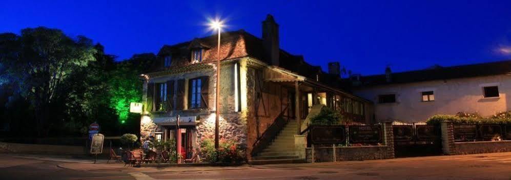 Le Victor Hugo - Hotel Et Restaurant - Logis Hotels Saint-Céré Kültér fotó